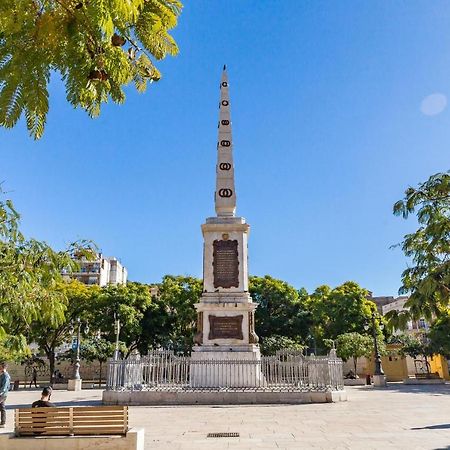 Central Malaga Apartment At Mitjana Plaza Exteriör bild
