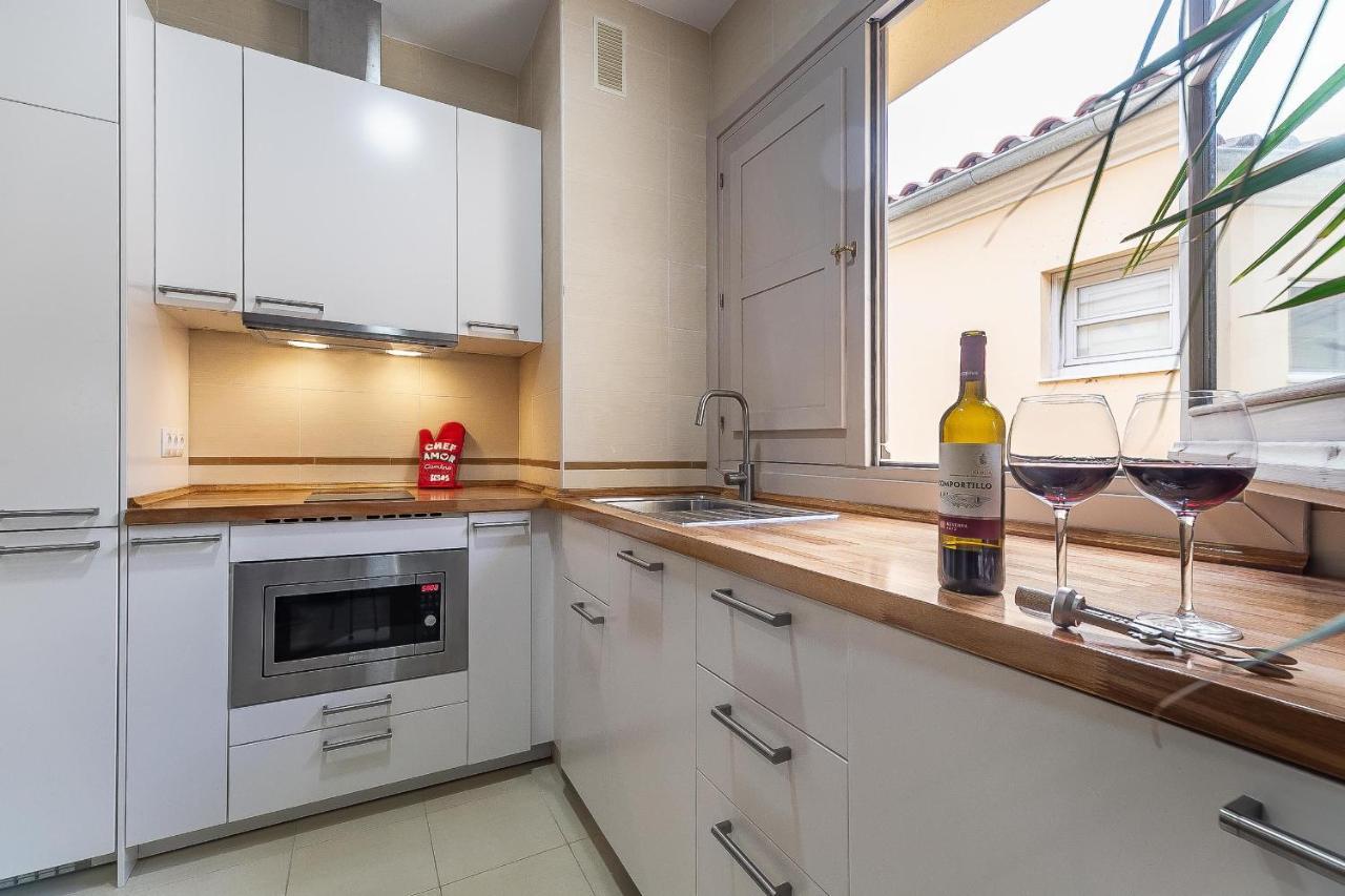 Central Malaga Apartment At Mitjana Plaza Exteriör bild