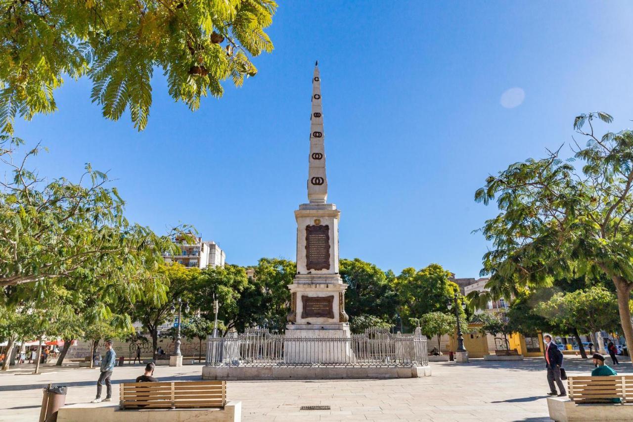 Central Malaga Apartment At Mitjana Plaza Exteriör bild