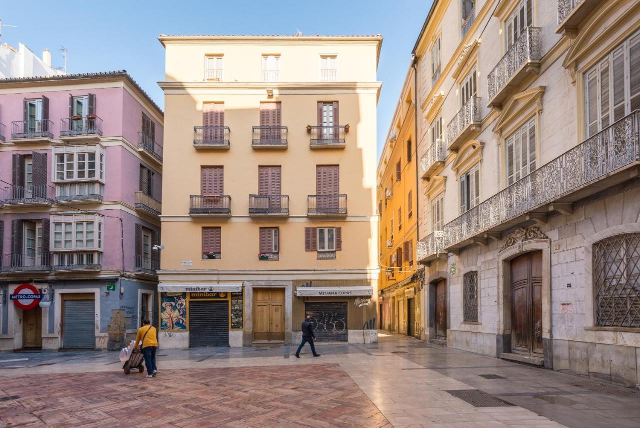 Central Malaga Apartment At Mitjana Plaza Exteriör bild
